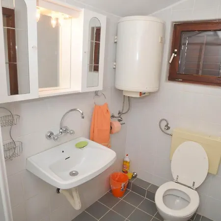 Baric דירה ביוגראד נה מורו