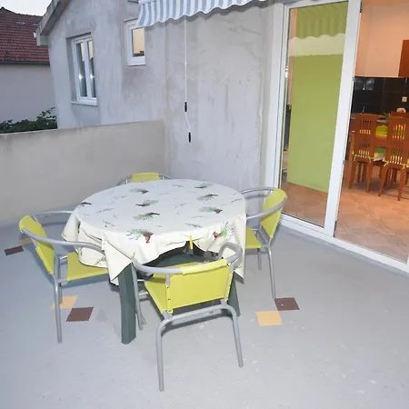 Baric Biograd Na Moru